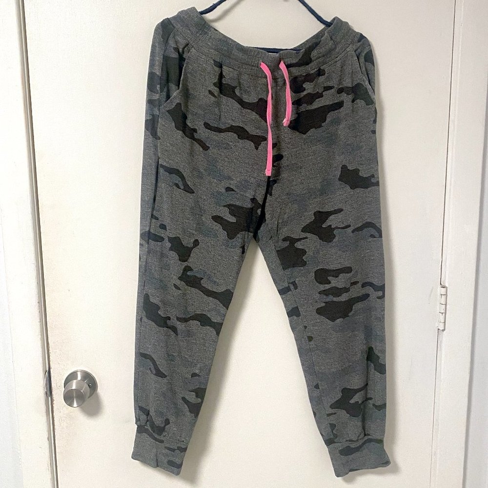 Sundry Camo Joggers